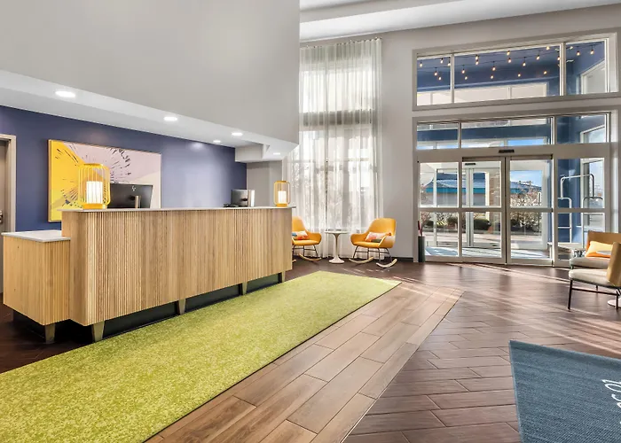 Spark By Hilton Central