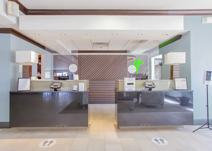 Holiday Inn & Suites Spring - The Woodlands