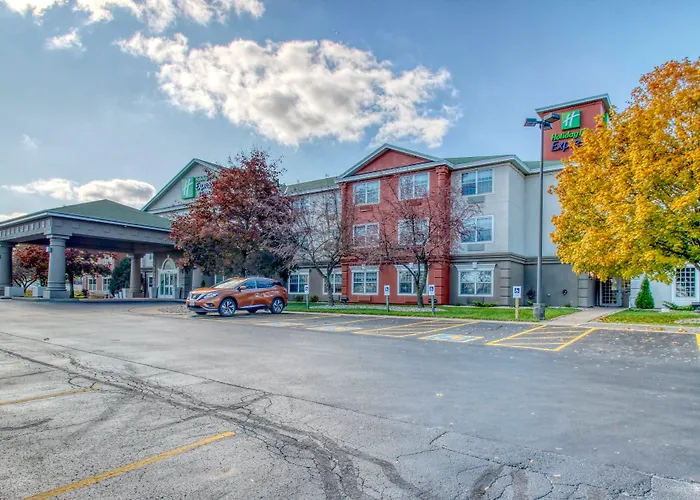 Holiday Inn Express & Suites - State Route 41 By Ihg