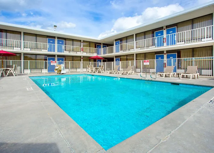 Motel 6 Baton Rouge Southeast