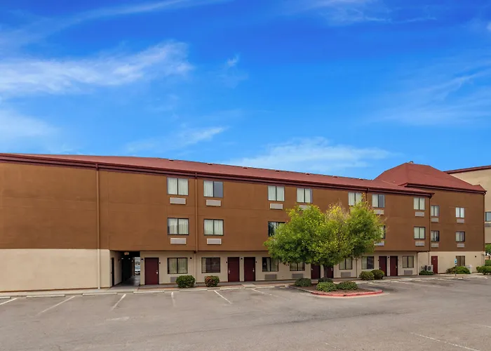 Red Roof Inn West