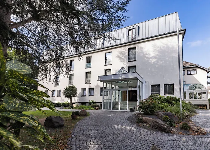 Garner Cologne East By Ihg