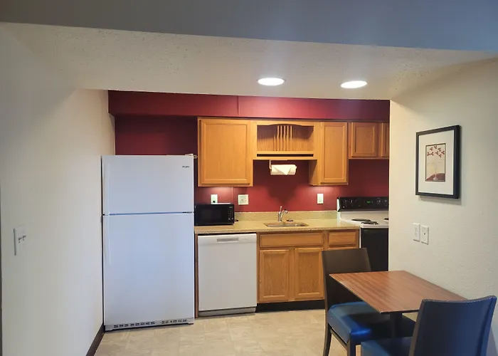 Value Suites Extended Stay - St Louis