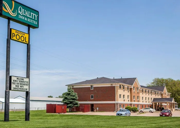 Quality Inn & Suites Davenport Near I-80