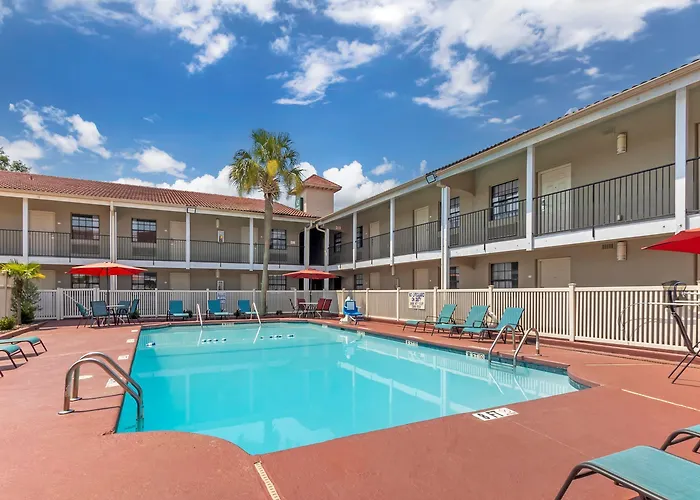 Quality Inn & Suites North Charleston - Ashley Phosphate