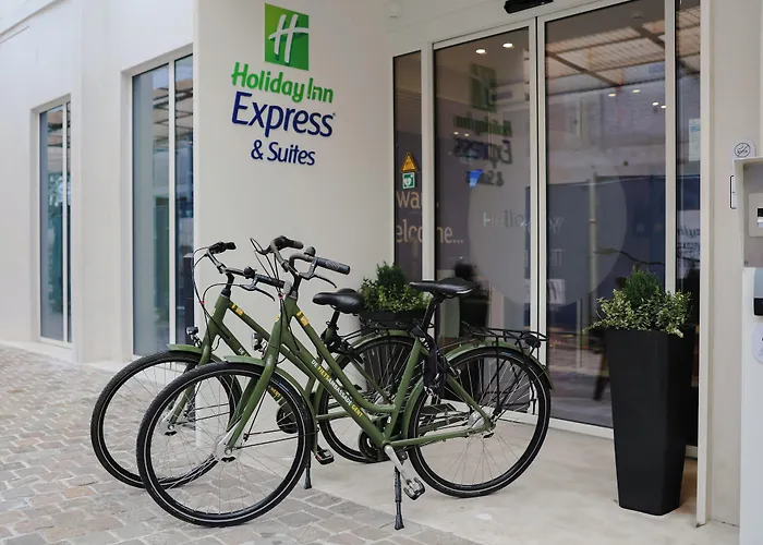Holiday Inn Express & Suites By Ihg