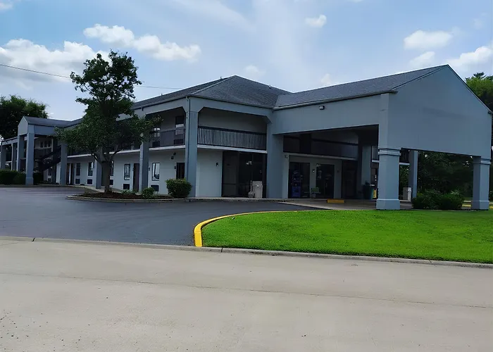 The Riverstone Hotel