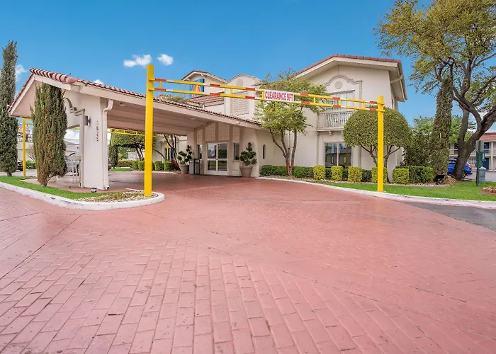 Motel 6-Dallas, Tx - Market Center