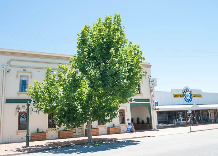 Elm Court Motel