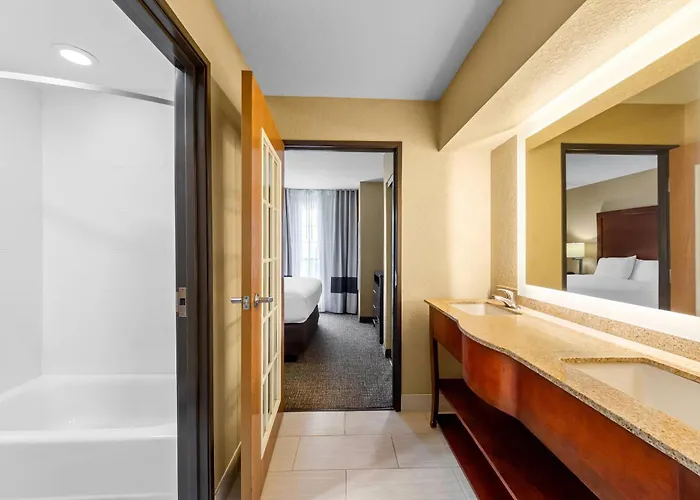 Comfort Suites San Antonio Near Seaworld