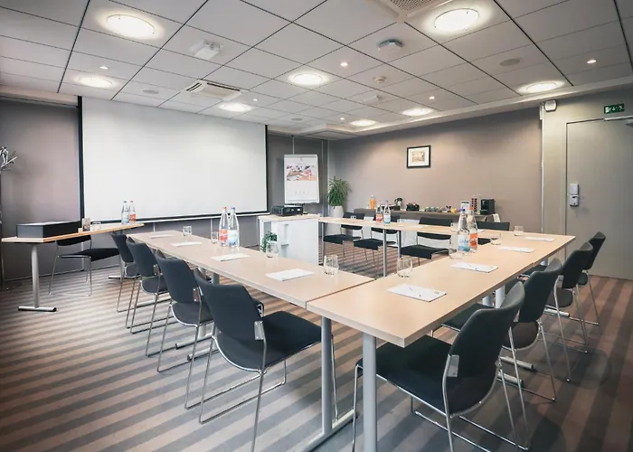 Holiday Inn By Ihg