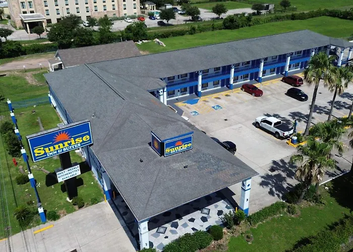 Sunrise Inn & Suites