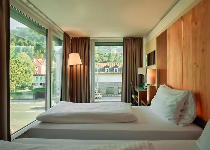 Holiday Inn - City By Ihg