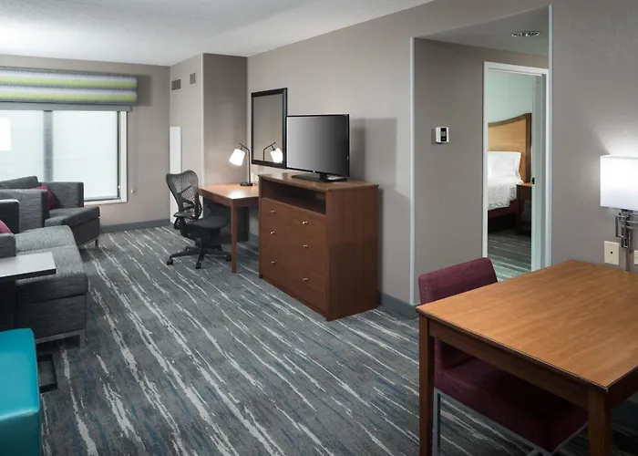 Hampton Inn & Suites Chicago North Shore