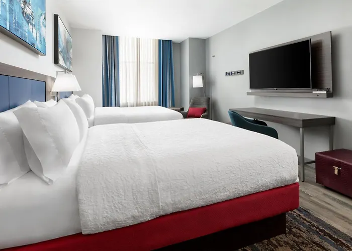Hampton Inn & Suites Baltimore Inner Harbor
