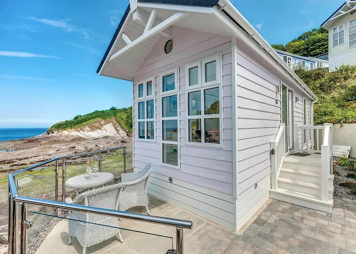 Beach Cove Coastal Retreat