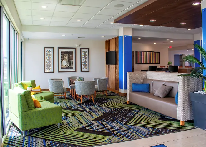 Holiday Inn Express & Suites - Yorkville By Ihg
