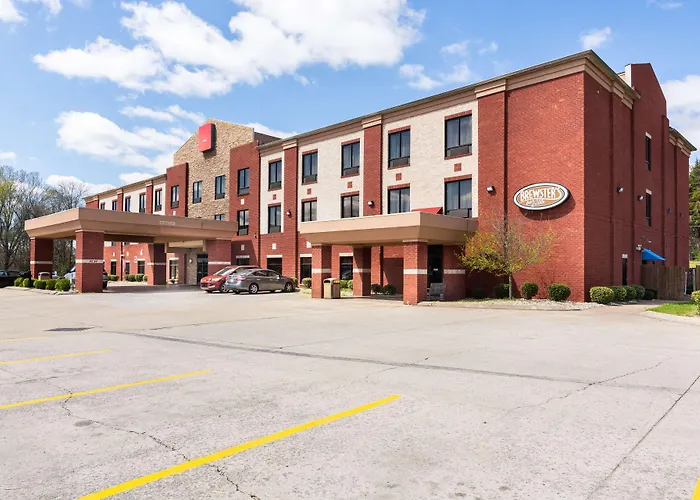 Portland Inn & Suites