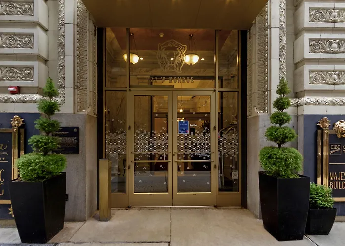 Hampton Inn Majestic Theatre District