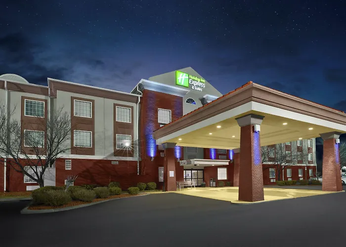 Holiday Inn Express & Suites Manchester Conference Center By Ihg