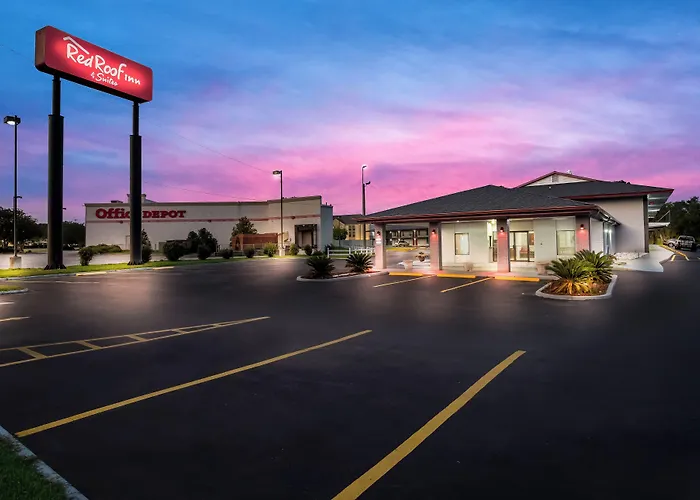 Red Roof Inn & Suites Thomasville