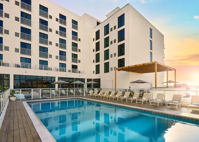 Ac Hotel By Marriott Clearwater Beach