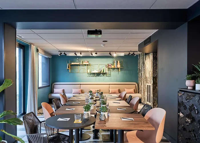 Hotel Tribe Paris La Defense Esplanade Courbevoie