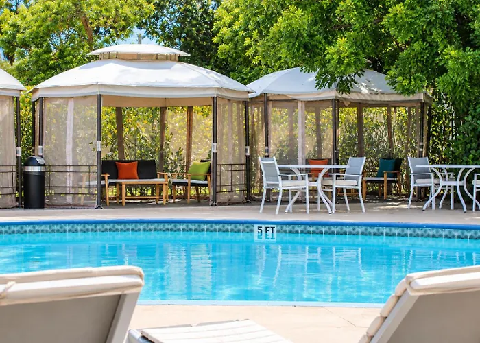Nova Inn Resort