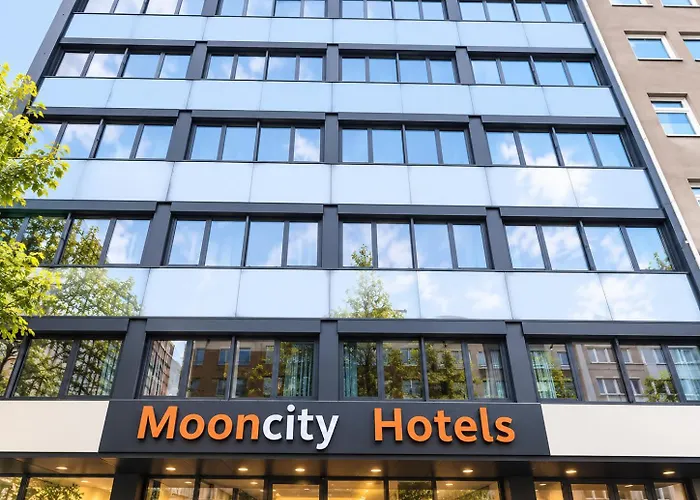 Mooncity Hotel & Boardinghouse