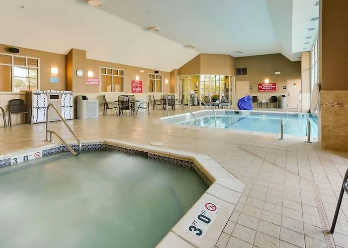 Drury Inn & Suites