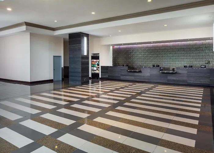Doubletree By Hilton Miami Airport & Convention Center