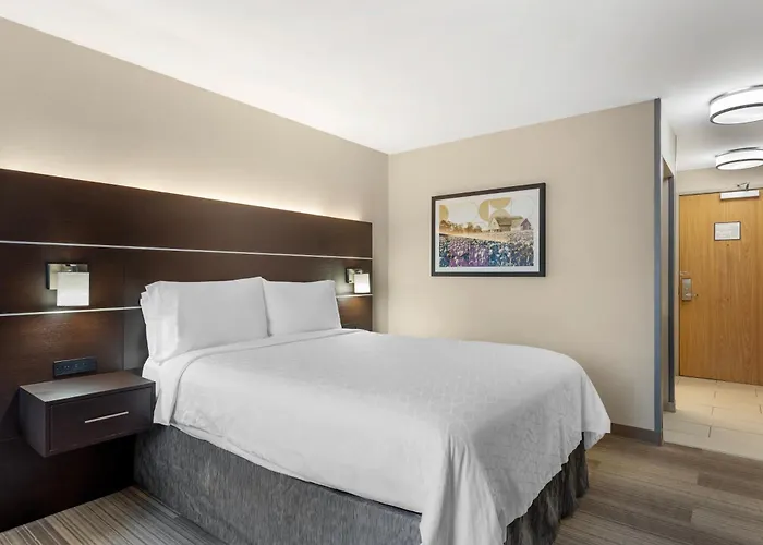 Holiday Inn Express Hotels & Suites Burlington By Ihg