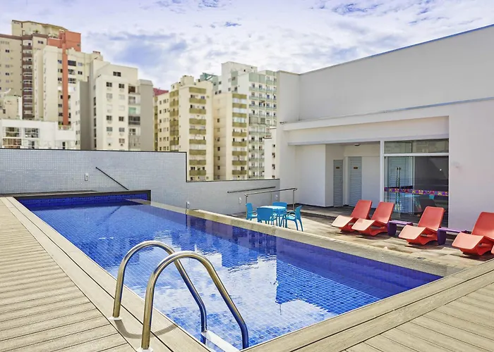 Ibis Styles - 1 Quadra Do Mar
