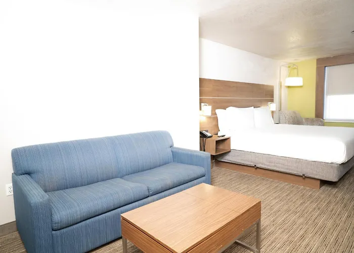 Holiday Inn Express & Suites Hesperia By Ihg
