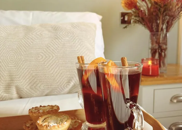 The Lansdowne Boutique Rooms With Breakfast - Adults Only