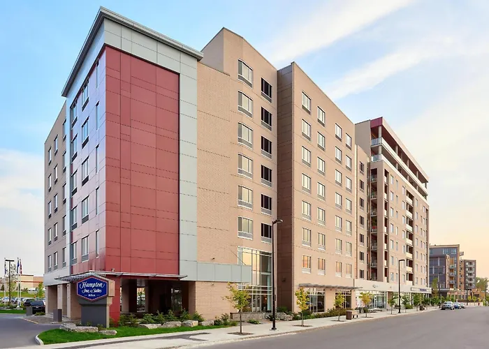 Hampton Inn & Suites By Hilton Quebec City