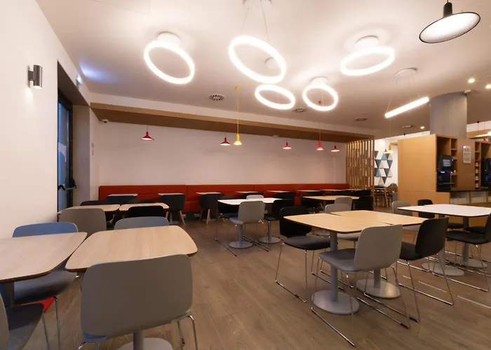 Holiday Inn Express - - Plaza Saldanha By Ihg