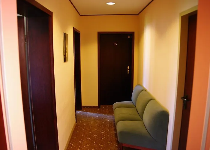 Landhotel Goldener Löwe mit Pension Am Taurastein