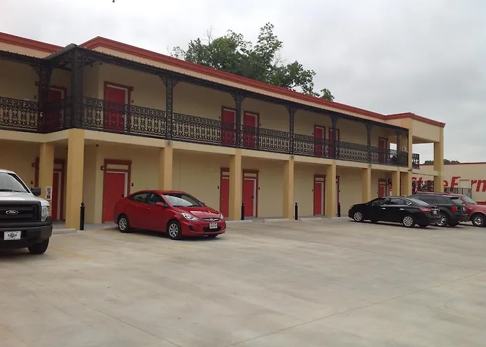Executive Inn And Suites