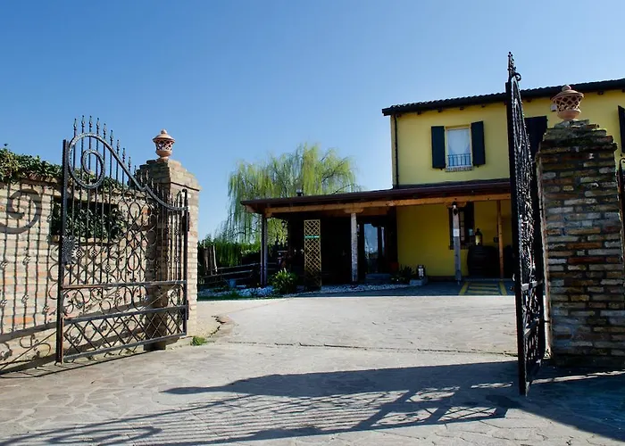 Osteria e Locanda Del Viaggiatore Russi