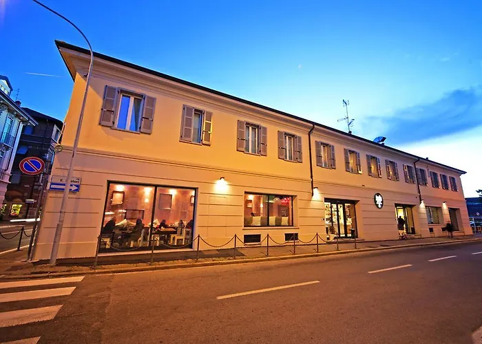 Amalia Bakery Home