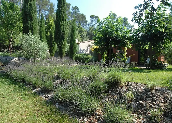 Bed and Breakfast Les Pierres Sauvages à Besse-sur-Issole