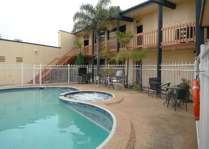 The Central Hotel Motel Lakes Entrance