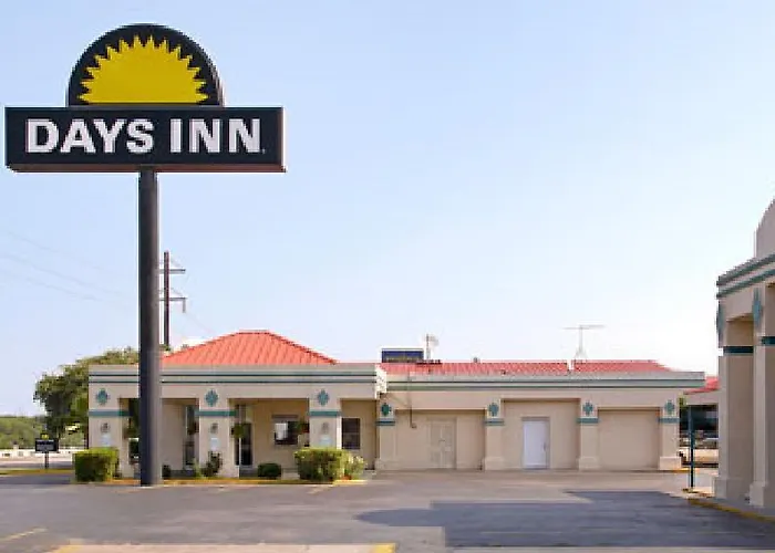 Days Inn By Wyndham South