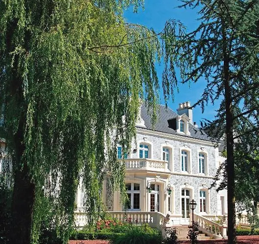 Logis Hotel & Restaurant - Le Chateau Des Tourelles 3 Etoiles