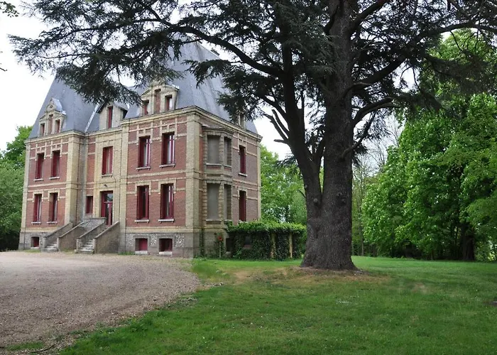 Chateau De La Croix Bizet