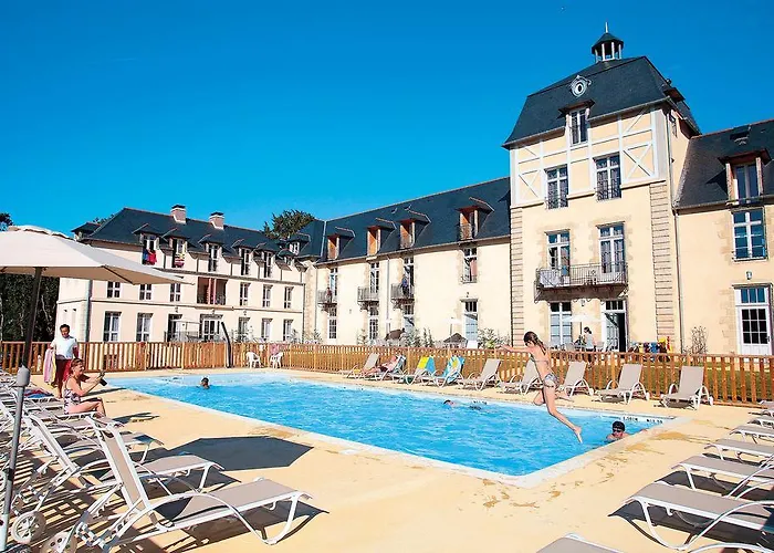 Residence Prestige Odalys Le Chateau De Kergonano