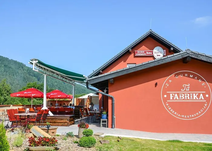 Ta Fabrika Restavracija,Pizzerija In Prenocisca