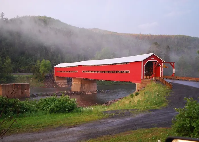 Auberge de la Rivière Matapédia - Matapédia River Lodge