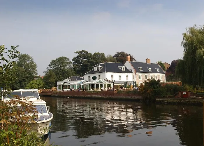 Waveney House Hotel
